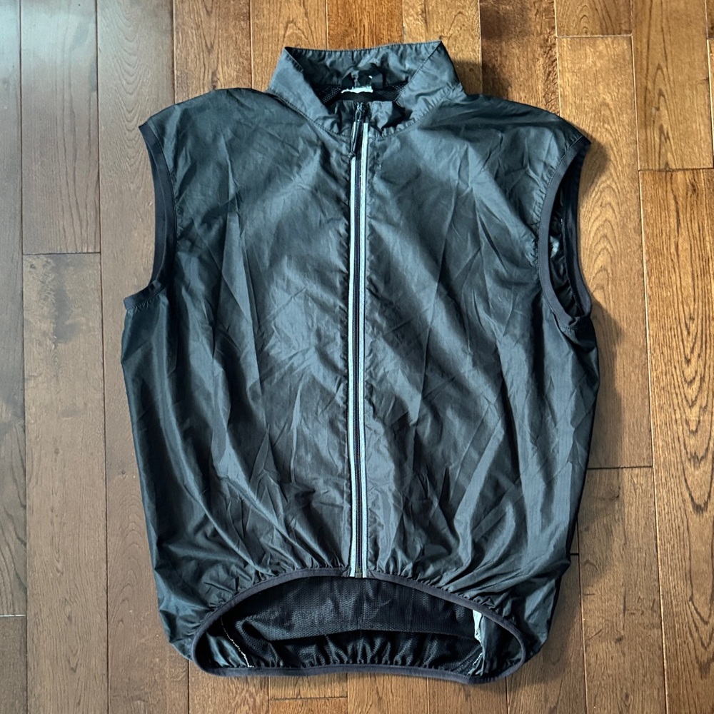 VINTAGE MEC Black Cycling Vest - Medium